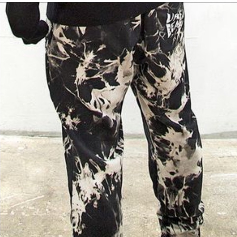 Life’s A Beach Bleach Wash Sweatpants